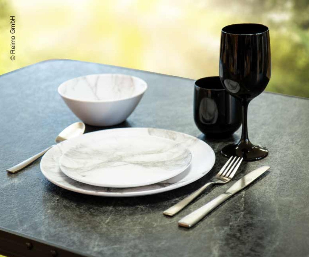 Camping Geschirrset MARMOR für 2 Personen aus Melamin von Camp4 für das Wohnmobil